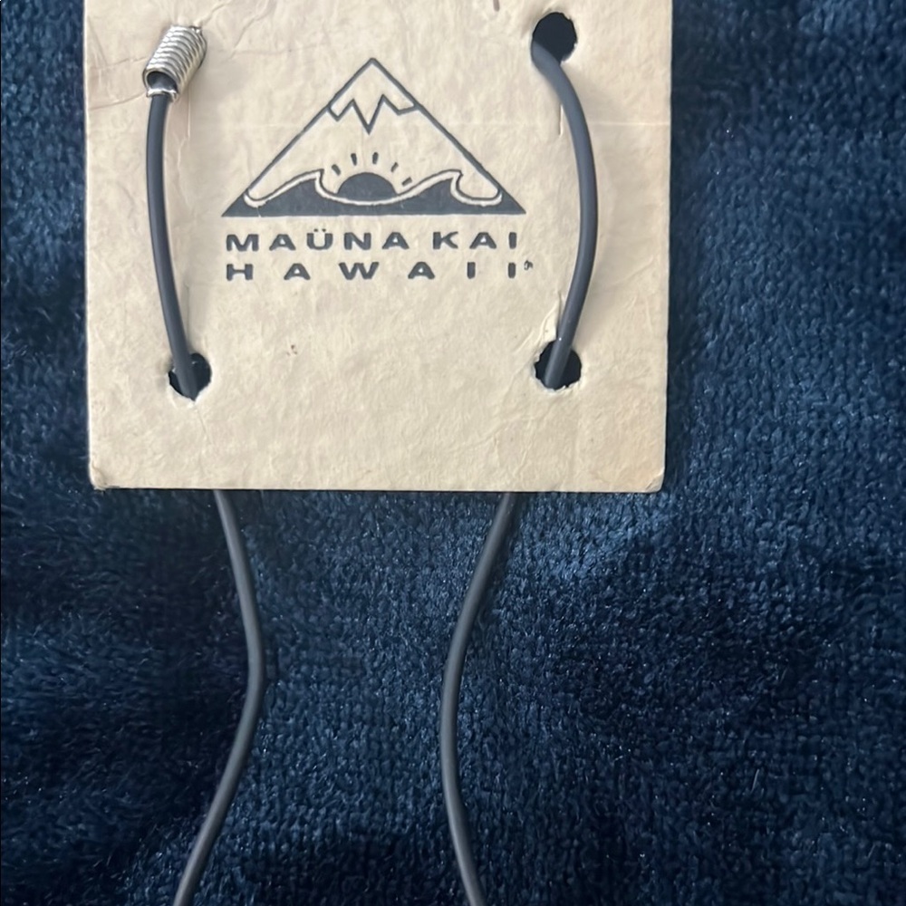 Silver and Blue  Fish Pendant Necklace - Picture 2 of 3